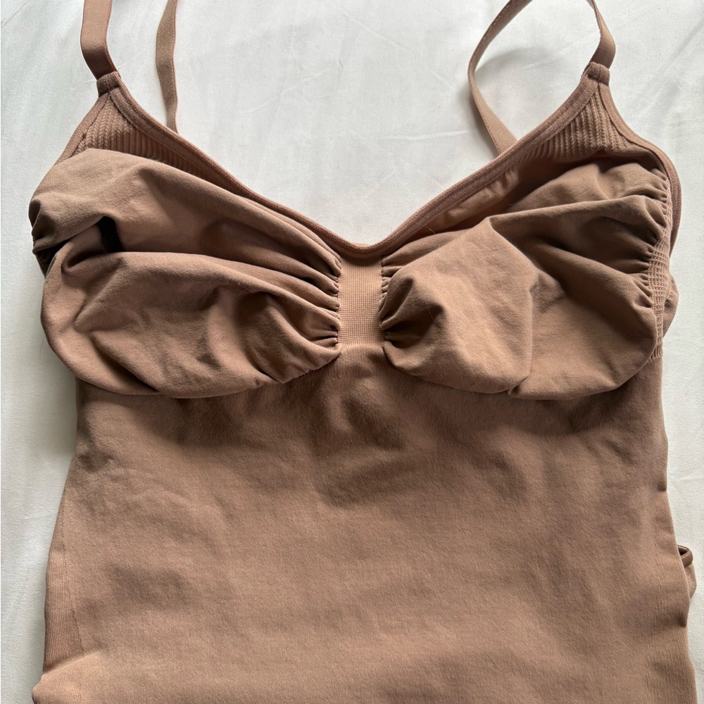 SKIMS Cream Sleeveless Top